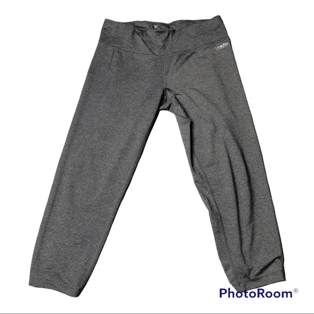 Capri leggings quick dry Medium: dark gray CK